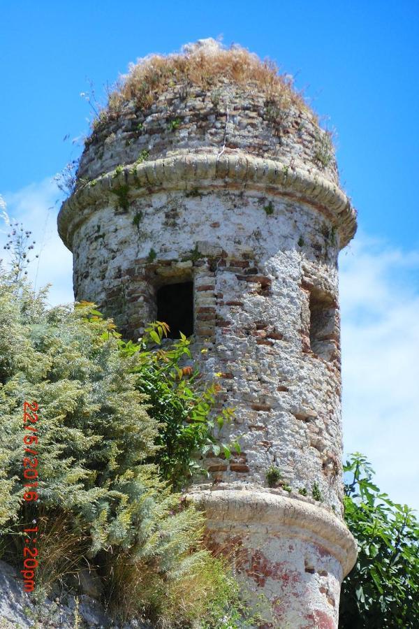 Ami's House Only For Women Dormer * Corfu (city)